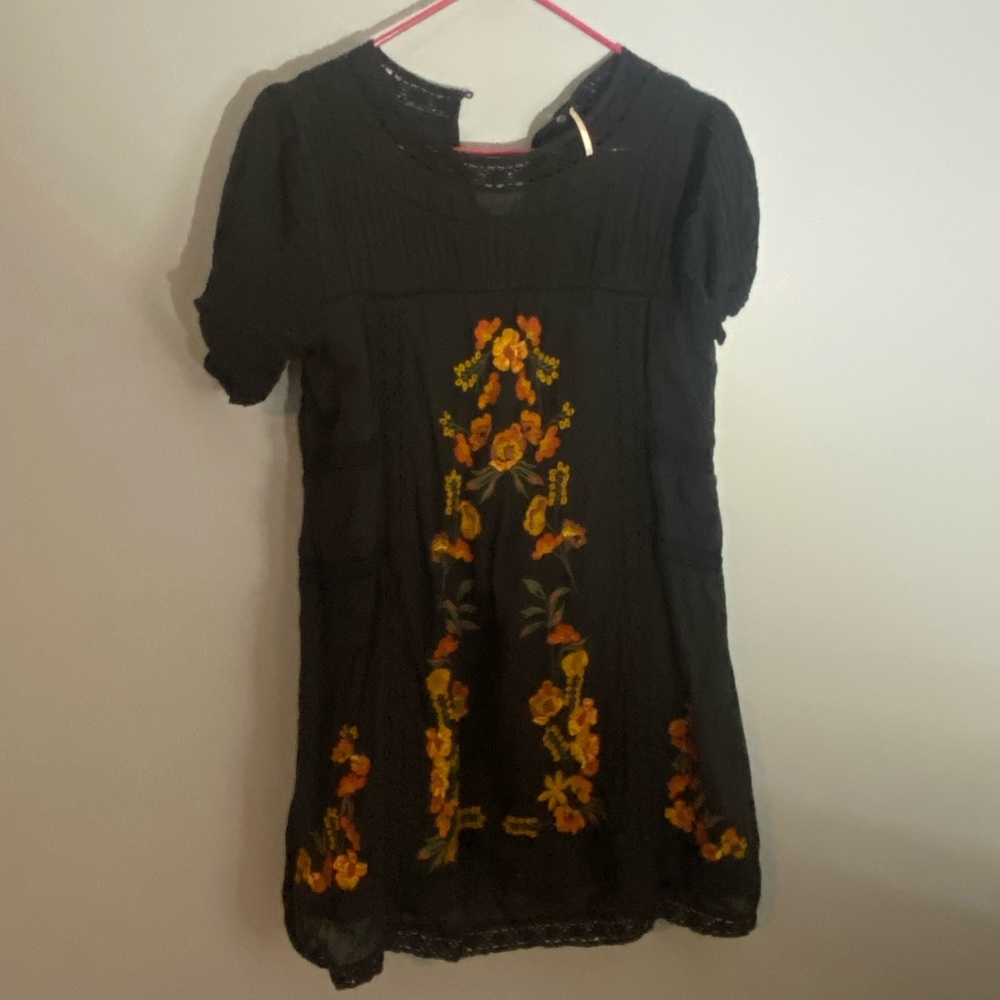 EUC free people embroidered dress